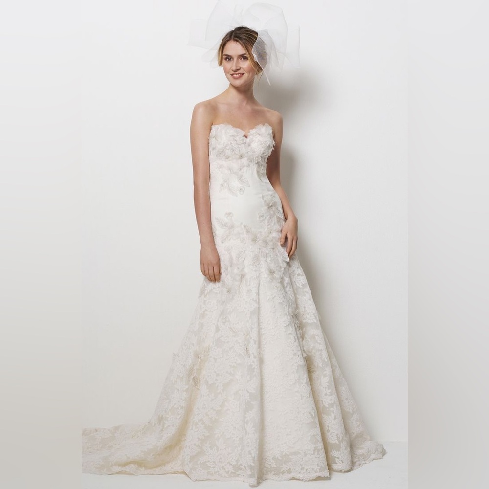 Watters Hollywood Wedding Gown, ivory lace and silk organza. Great condition.